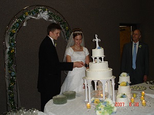 Wedding picture of Cody May and Kimberly